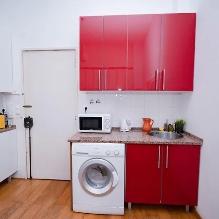 Large 1-bedroom Duplex Prime Location 호스텔 *