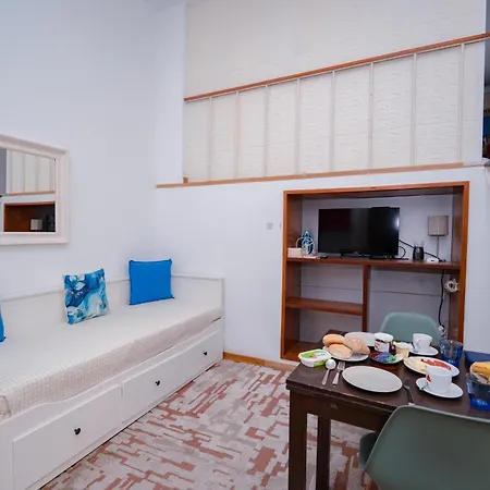 Large 1-bedroom Duplex Prime Location