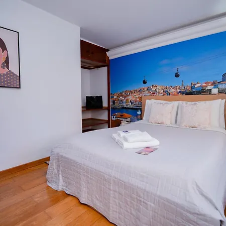 Large 1-bedroom 1 Doble Bed 1 Sofa Bed 1 Bathroom Duplex Prime Location 리스본
